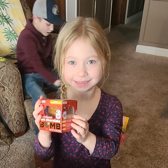 Meet your Posher, Debbie - Picture 4 of 12